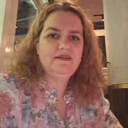 Single Albanian woman in London, UK, United Kingdom