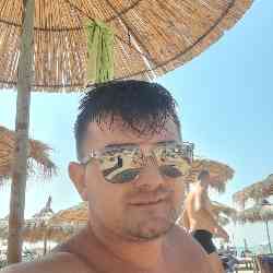 Single Albanian man in Berat, Shqipëria, Albania