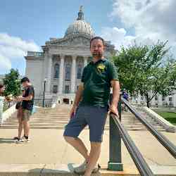 Single Albanian man in Chicago, IL, United States