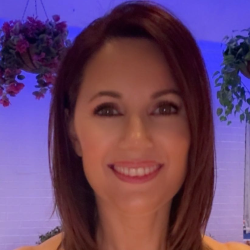 Single Albanian woman in Chicago, IL, United States