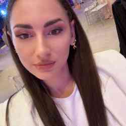 Single Albanian woman in New York, NY, United States