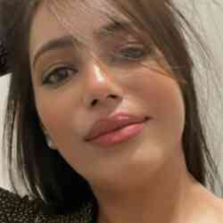 Single Albanian woman in Cape Town, South Africa, South Africa