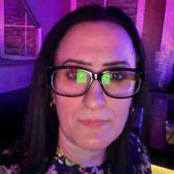 Single Albanian woman in Lushnjë, Albania, Albania