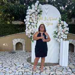 Single Albanian woman in New Berlin, WI, United States