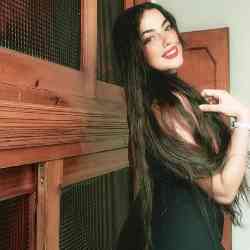 Single Albanian woman in Fès, Maroc, Morocco