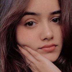 Single Albanian woman in London, UK, United Kingdom