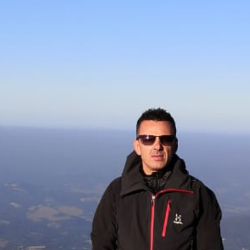 Single Albanian man in Miami Beach, FL, United States