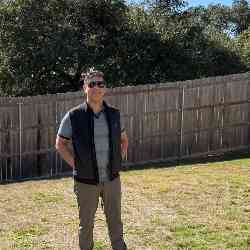 Single Albanian man in Austin, TX, United States