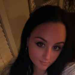 Single Albanian woman in Arlington Heights, IL, United States