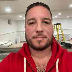 Single Albanian man in Elmwood Park, NJ, United States