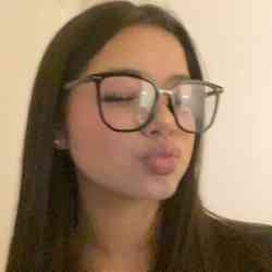 Single Albanian woman in Lushnjë, Albania, Albania