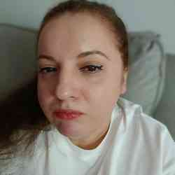 Single Albanian woman in Bronxville, NY, United States