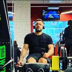 Single Albanian man in New York, NY, United States