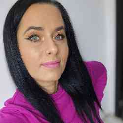 Single Albanian woman in București, România, Romania