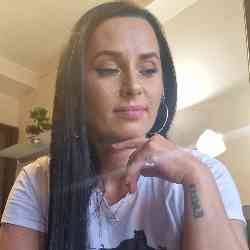 Single Albanian woman in Ploiești, România, Romania