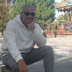 Single Albanian man in Elbasan, ألبانيا, Albania