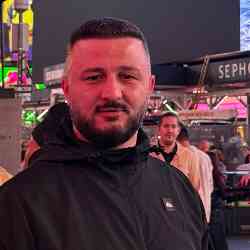 Single Albanian man in New York City, New York, United States