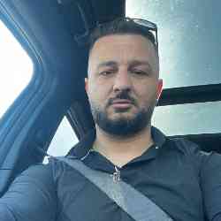 Single Albanian man in New York City, New York, United States