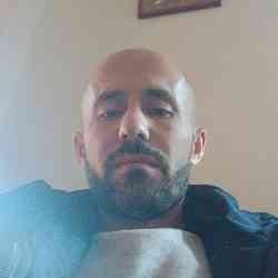 Single Albanian man in Tirana, Αλβανία, Albania