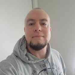 Single Albanian man in Melbourne, VIC, Australia