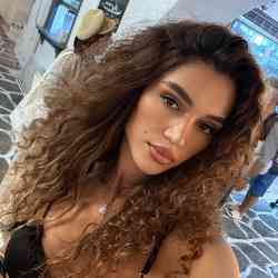 Single Albanian woman in London, UK, United Kingdom