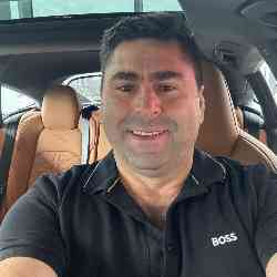 Single Albanian man in New York, NY, United States