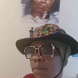 Single Albanian woman in London Borough of Islington, London, United Kingdom