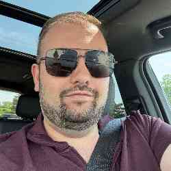 Single Albanian man in Chicago, IL, United States