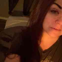 Single Albanian woman in Forsyth, MO, United States