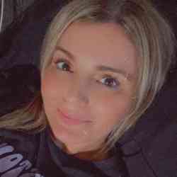 Single Albanian woman in Atlanta, GA, United States