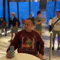 Single Albanian man in Edison, New Jersey, United States