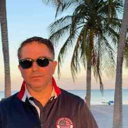 Single Albanian man in New York, New York, United States