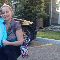 Single Albanian woman in Calgary, Alberta, Canada