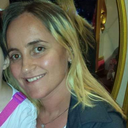 Single Albanian woman in Calgary, Alberta, Canada