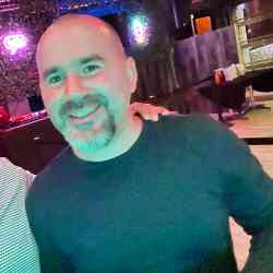 Single Albanian man in New York, NY, United States