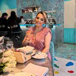 Single Albanian woman in Jefferson Valley, New York, United States