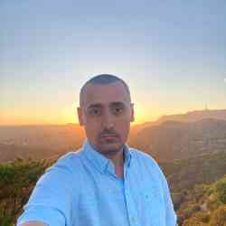 Single Albanian man in New York, NY, United States
