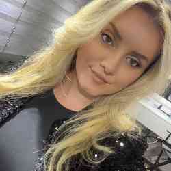 Single Albanian woman in Atlanta, Georgia, United States