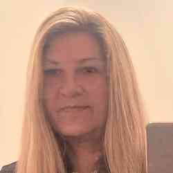 Single Albanian woman in London, England, United Kingdom