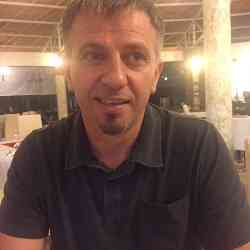 Single Albanian man in New York, New York, United States