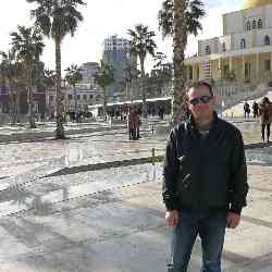 Single Albanian man in Chicago, Illinois, United States