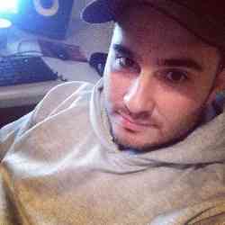 Single Albanian man in New York, New York, United States