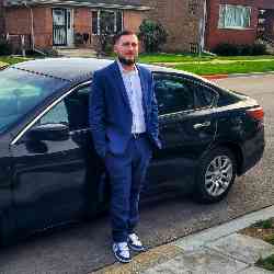 Single Albanian man in Chicago, Illinois, United States