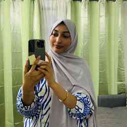 Single Muslim woman in Antananarivo, Madagascar, Madagascar