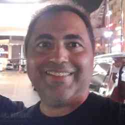 Single Turkish man in New York, New York, United States