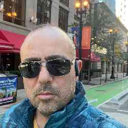 Single Turkish man in Chicago, Illinois, United States