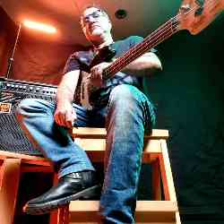 Single Turkish man in Los Angeles, California, United States