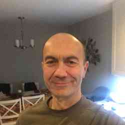 Single Turkish man in Chicago, Illinois, United States