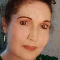 Single Turkish woman in Paris, Île-de-France, France