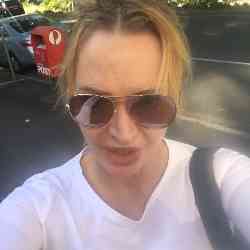 Single Turkish woman in Melbourne, VIC, Australia